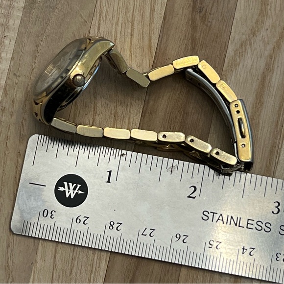 Timex Ladies Watch Indiglo Pearlescent Dial Gold Tone Bracelet Date Window - Picture 11 of 11